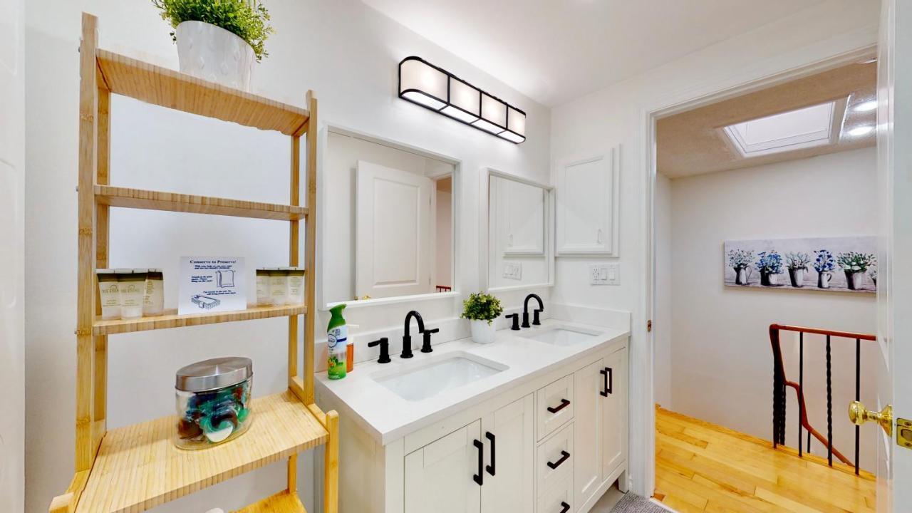Modern Bright Cozy 3Bed 3Bath Vacation House In Ajax, Greater Toronto Area Gta, On, Canada Kültér fotó